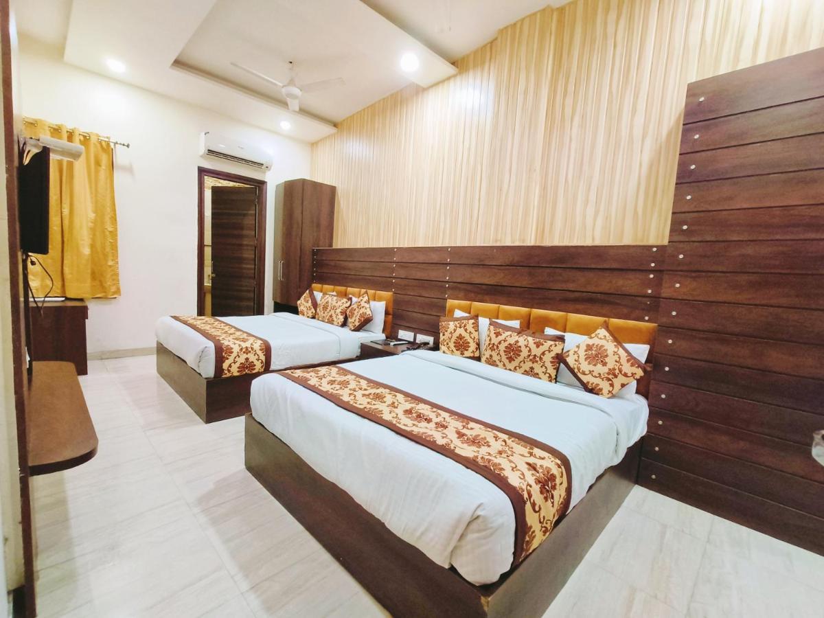Hotel Royals Grand Galaxy Amritsar Exterior foto